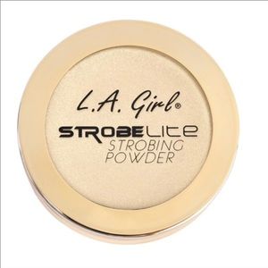 L.A. Girl 110 Watt Strobe Lite Strobing Powder